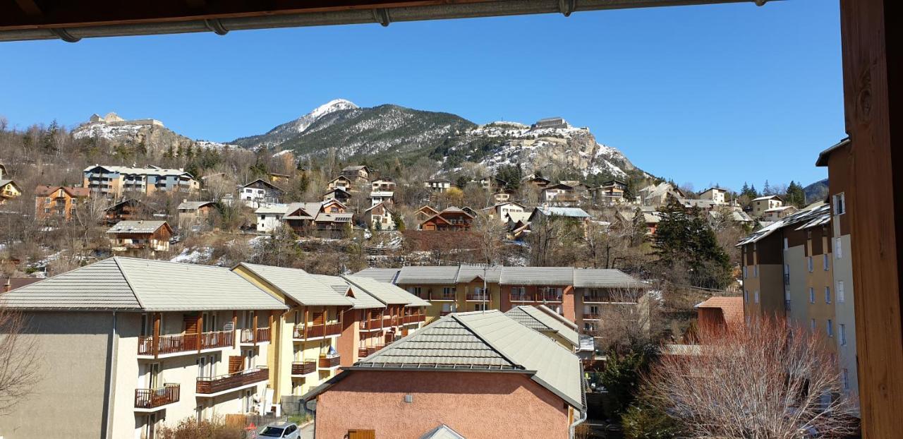 Joli T2 + Coin Montagne + Garage Briançon Exterior foto
