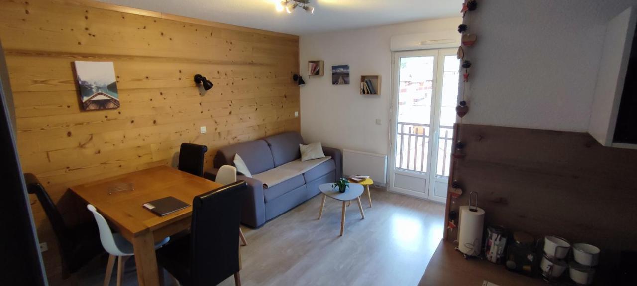 Joli T2 + Coin Montagne + Garage Briançon Exterior foto